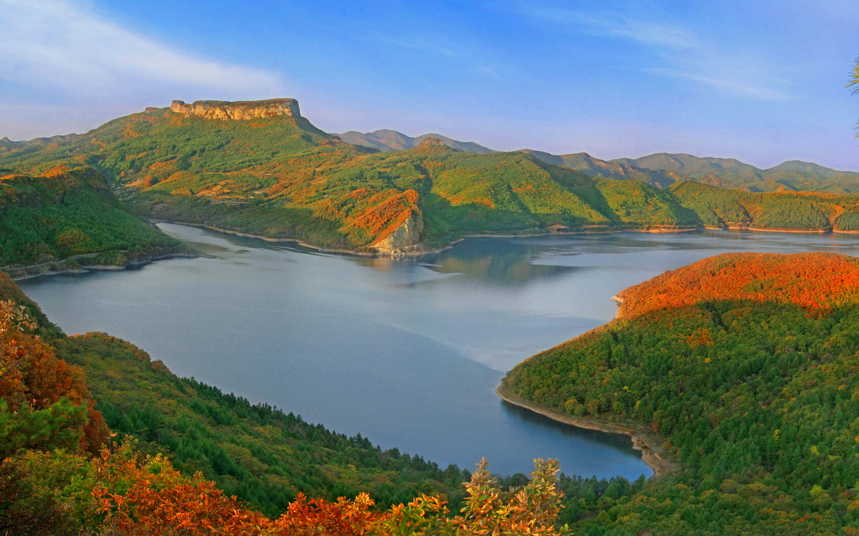 五女山旅游集团荣获本溪市“旅游产业发展突出贡献单位”荣誉称号!