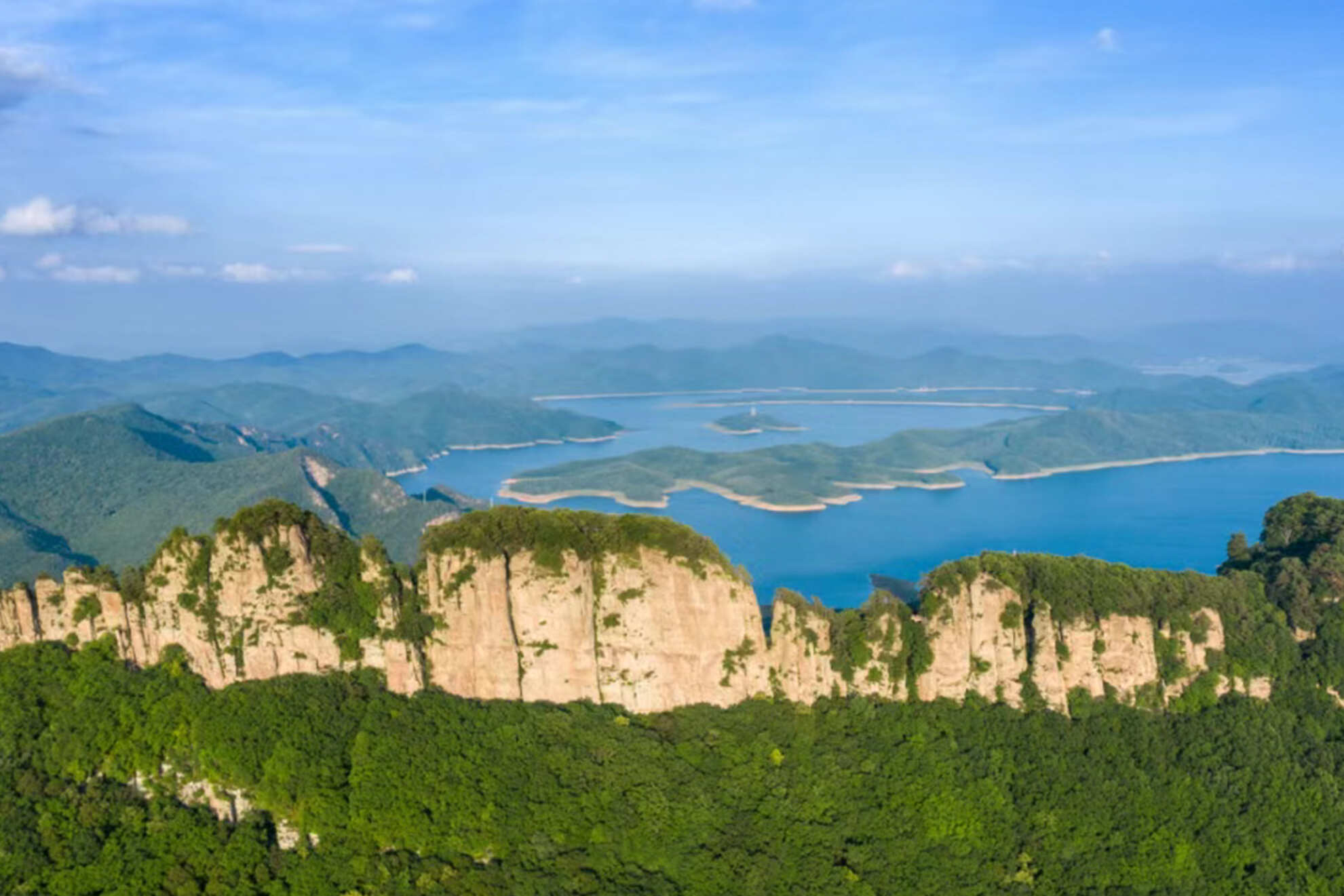 辽宁五女山旅游集团有限公司开展“ 解放思想推动高质量发展大讨论”学习活动